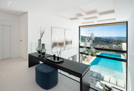 Available - Villa - Marbella - Costa del Sol