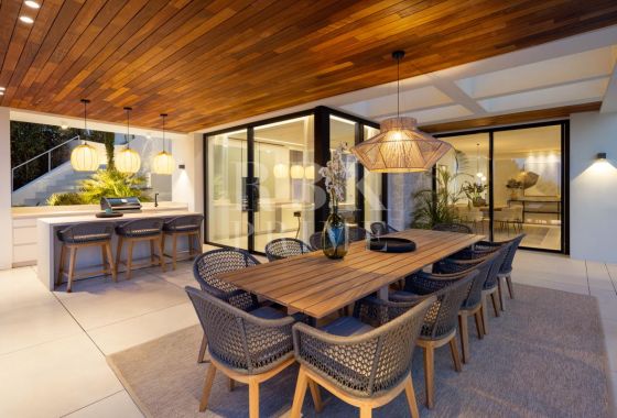 Available - Villa - Marbella - Costa del Sol