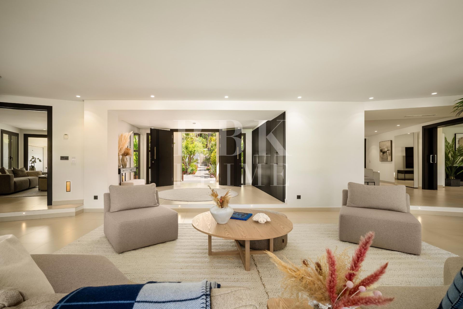 Available - Villa - Málaga - Costa del Sol