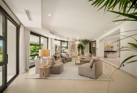 Villa · Available - Málaga