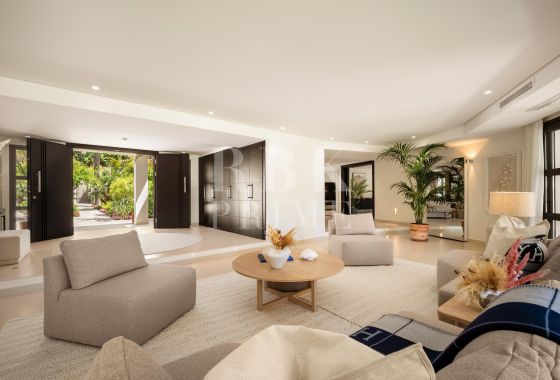 Villa · Available - Málaga