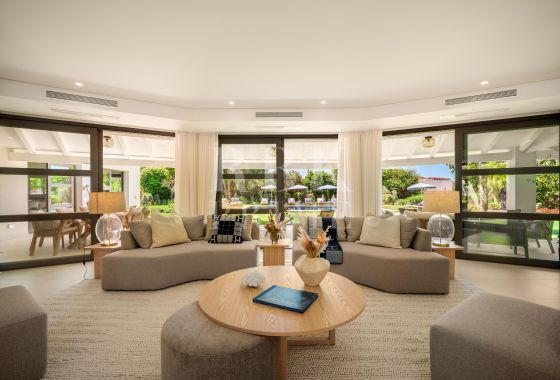 Villa · Available - Málaga