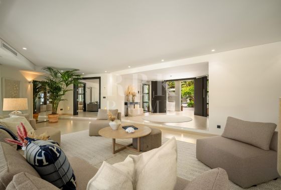 Villa · Available - Málaga