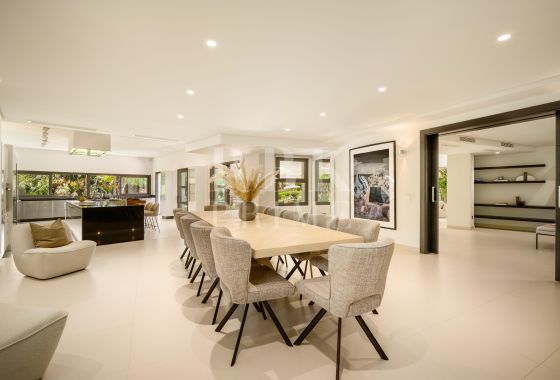 Villa · Available - Málaga