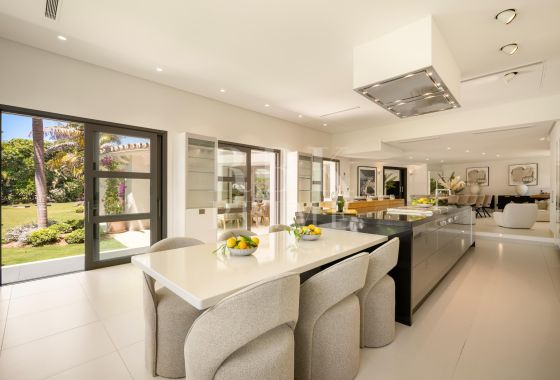 Villa · Available - Málaga