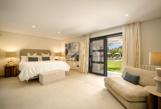Villa · Available - Málaga