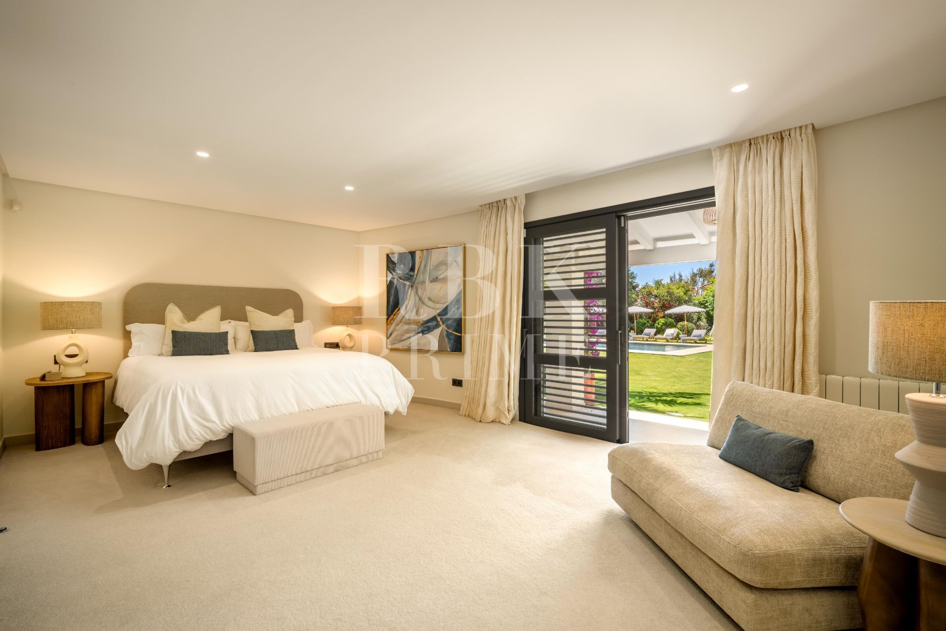 Available - Villa - Málaga - Costa del Sol