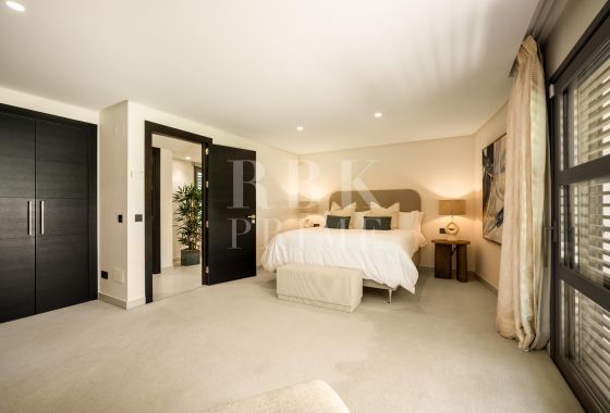 Villa · Available - Málaga