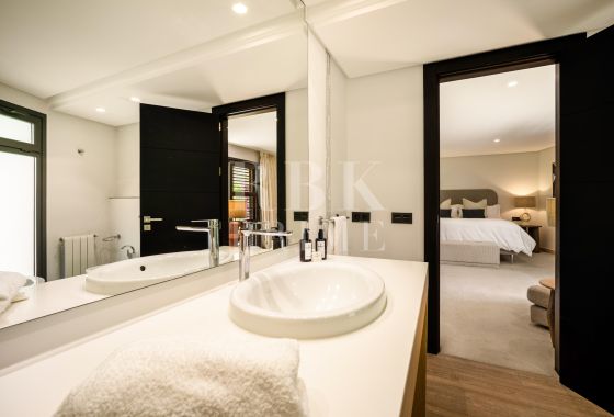 Villa · Available - Málaga