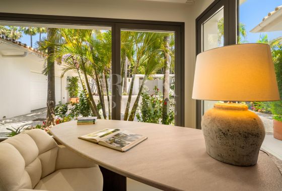 Villa · Available - Málaga