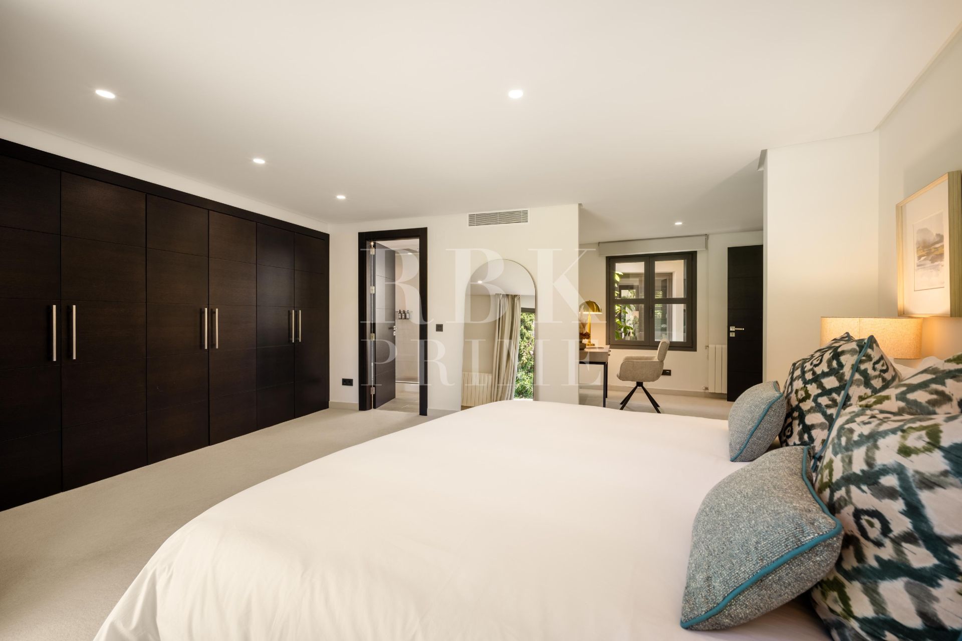 Available - Villa - Málaga - Costa del Sol