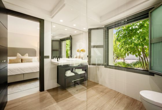 Villa · Available - Málaga