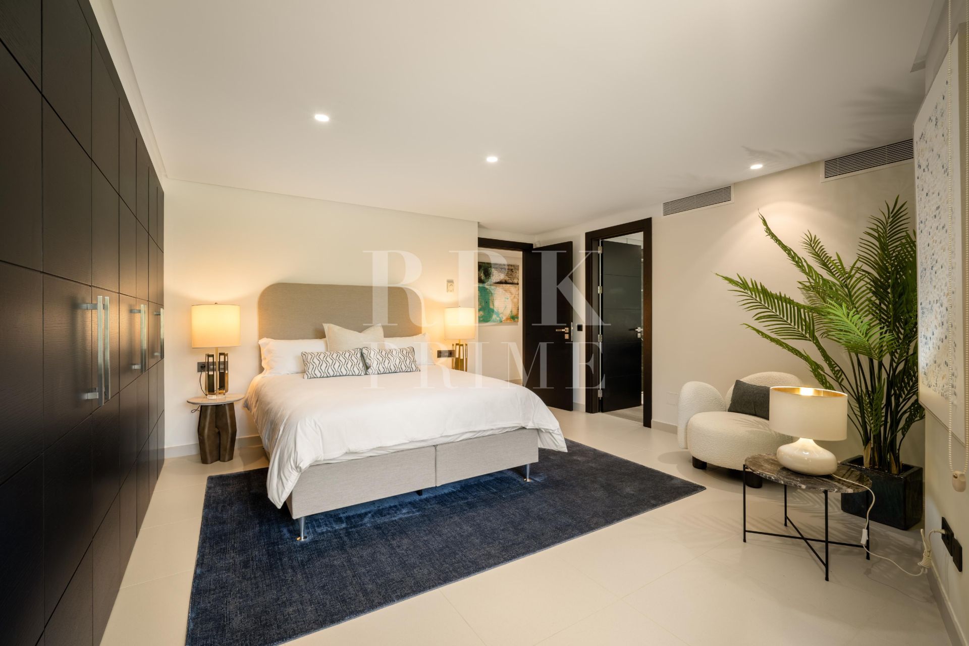 Available - Villa - Málaga - Costa del Sol