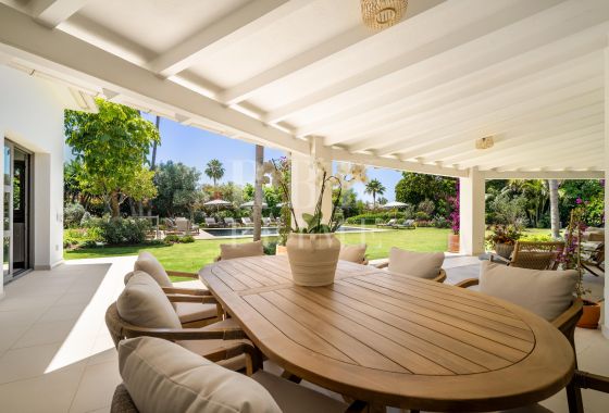 Villa · Available - Málaga