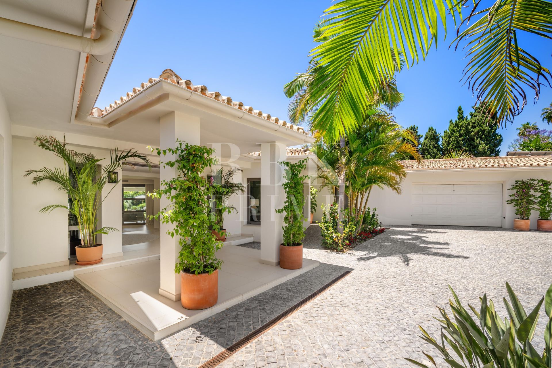 Available - Villa - Málaga - Costa del Sol