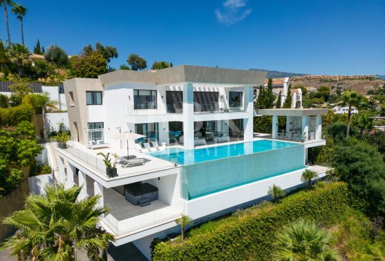 Villa · Available - Málaga