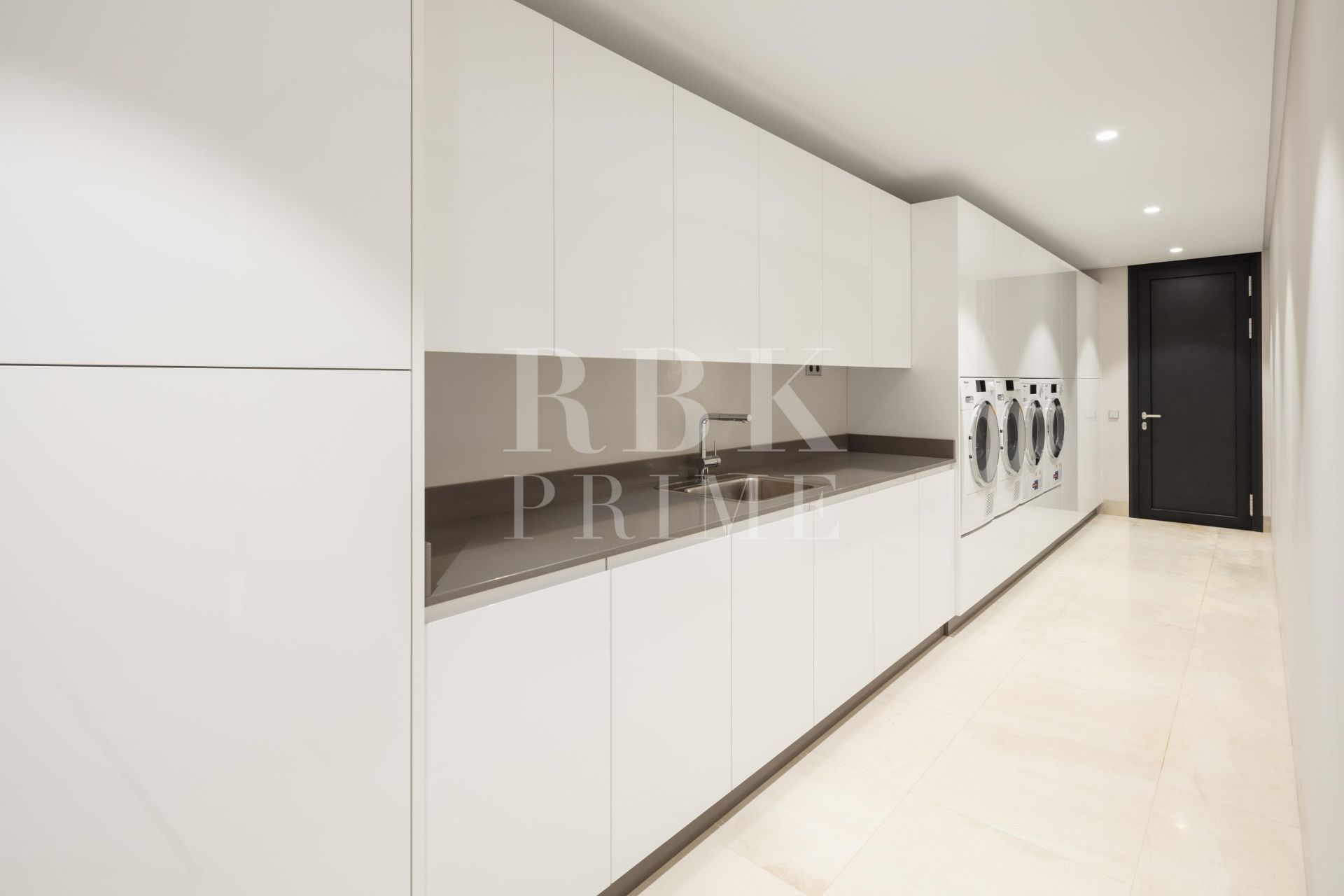 Available - Villa - Málaga - Costa del Sol