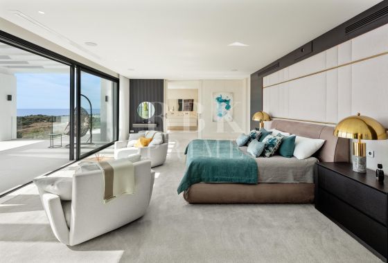 Villa · Available - Málaga
