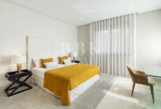 Villa · Available - Málaga