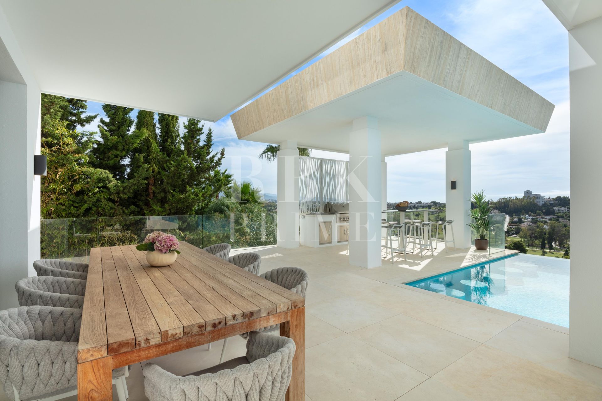 Available - Villa - Málaga - Costa del Sol