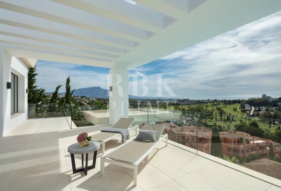 Villa · Available - Málaga