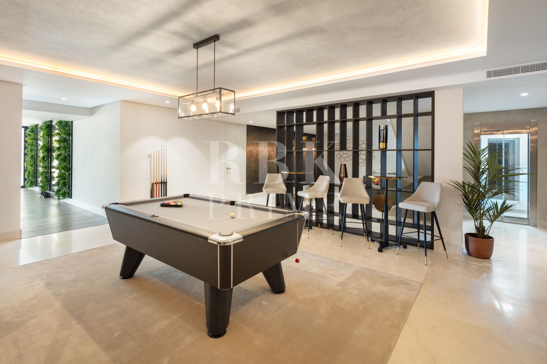 Available - Villa - Málaga - Costa del Sol