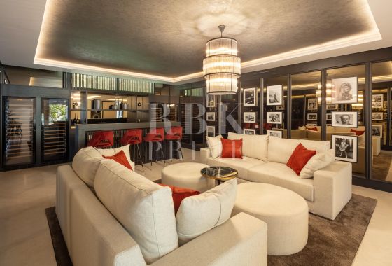 Villa · Available - Málaga