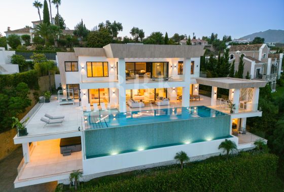 Villa · Available - Málaga