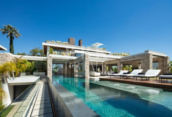 Villa · Available - Málaga