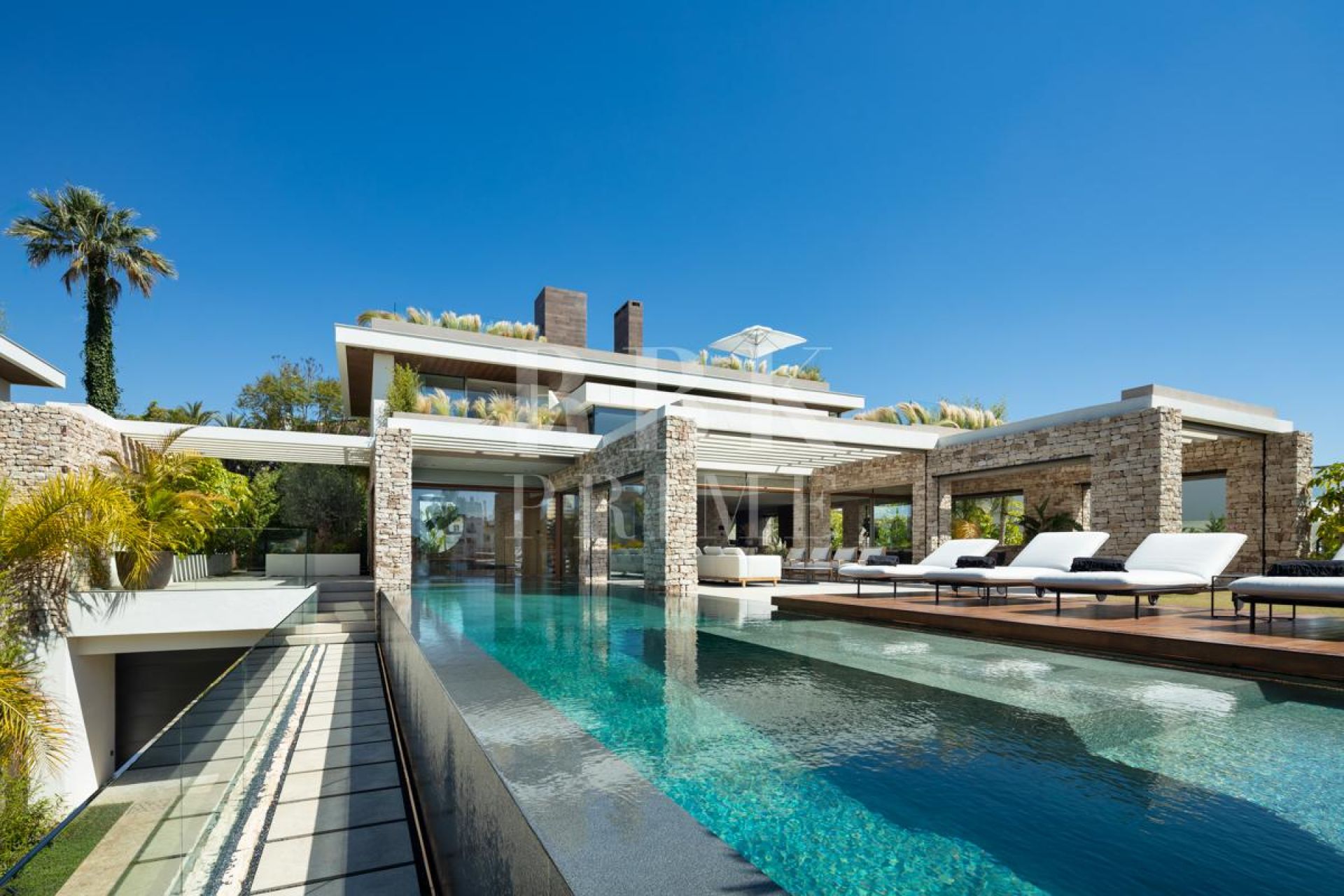 Available - Villa - Málaga - Costa del Sol