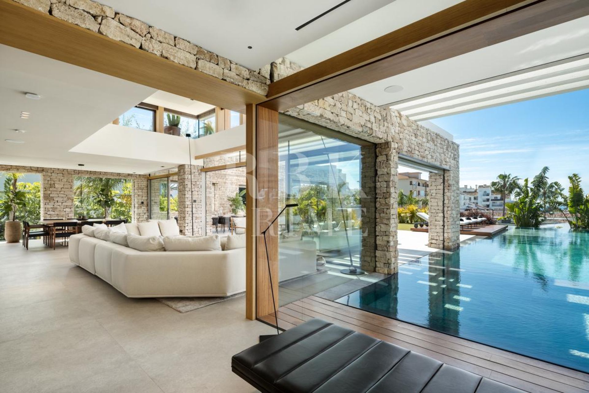 Available - Villa - Málaga - Costa del Sol