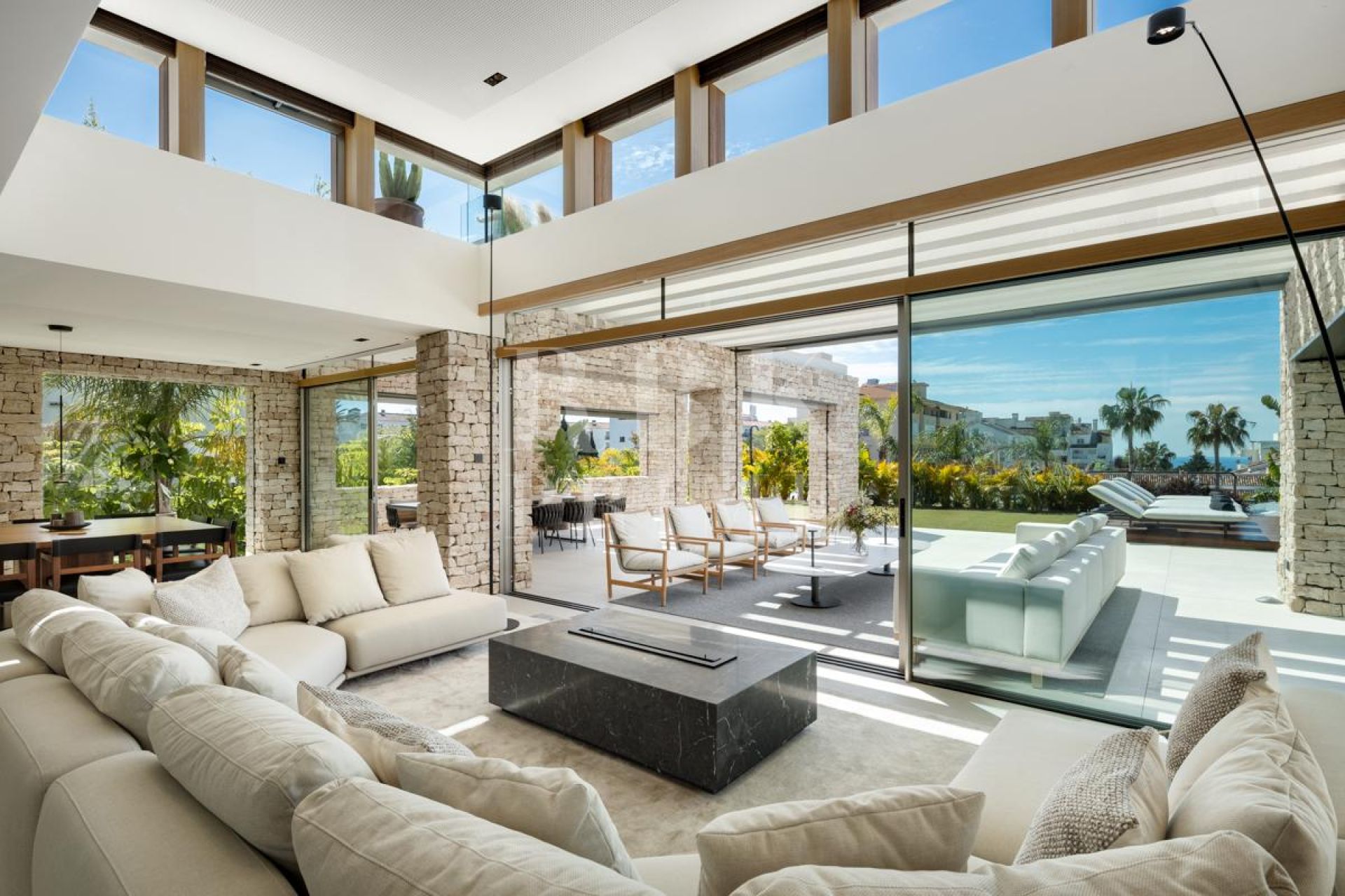 Available - Villa - Málaga - Costa del Sol