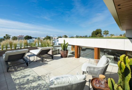 Villa · Available - Málaga