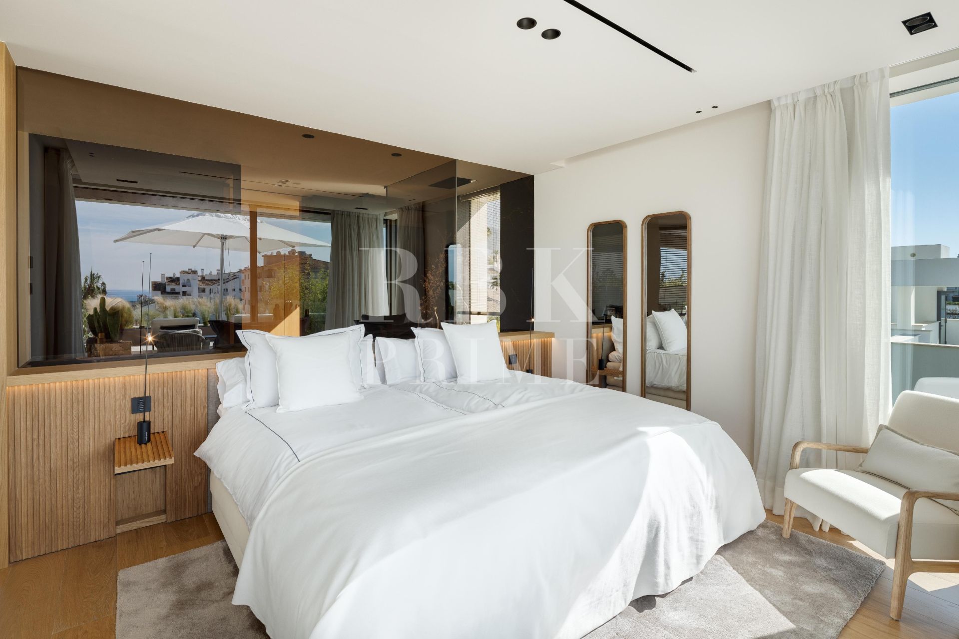 Available - Villa - Málaga - Costa del Sol