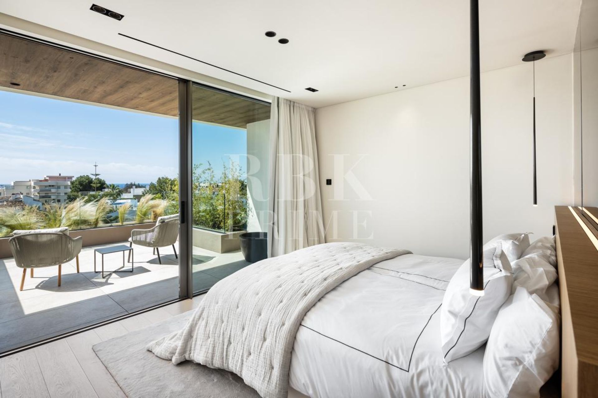 Available - Villa - Málaga - Costa del Sol