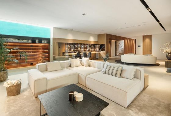 Villa · Available - Málaga