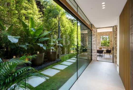 Villa · Available - Málaga