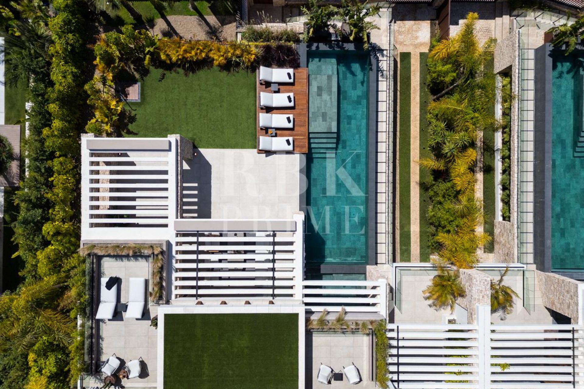 Available - Villa - Málaga - Costa del Sol