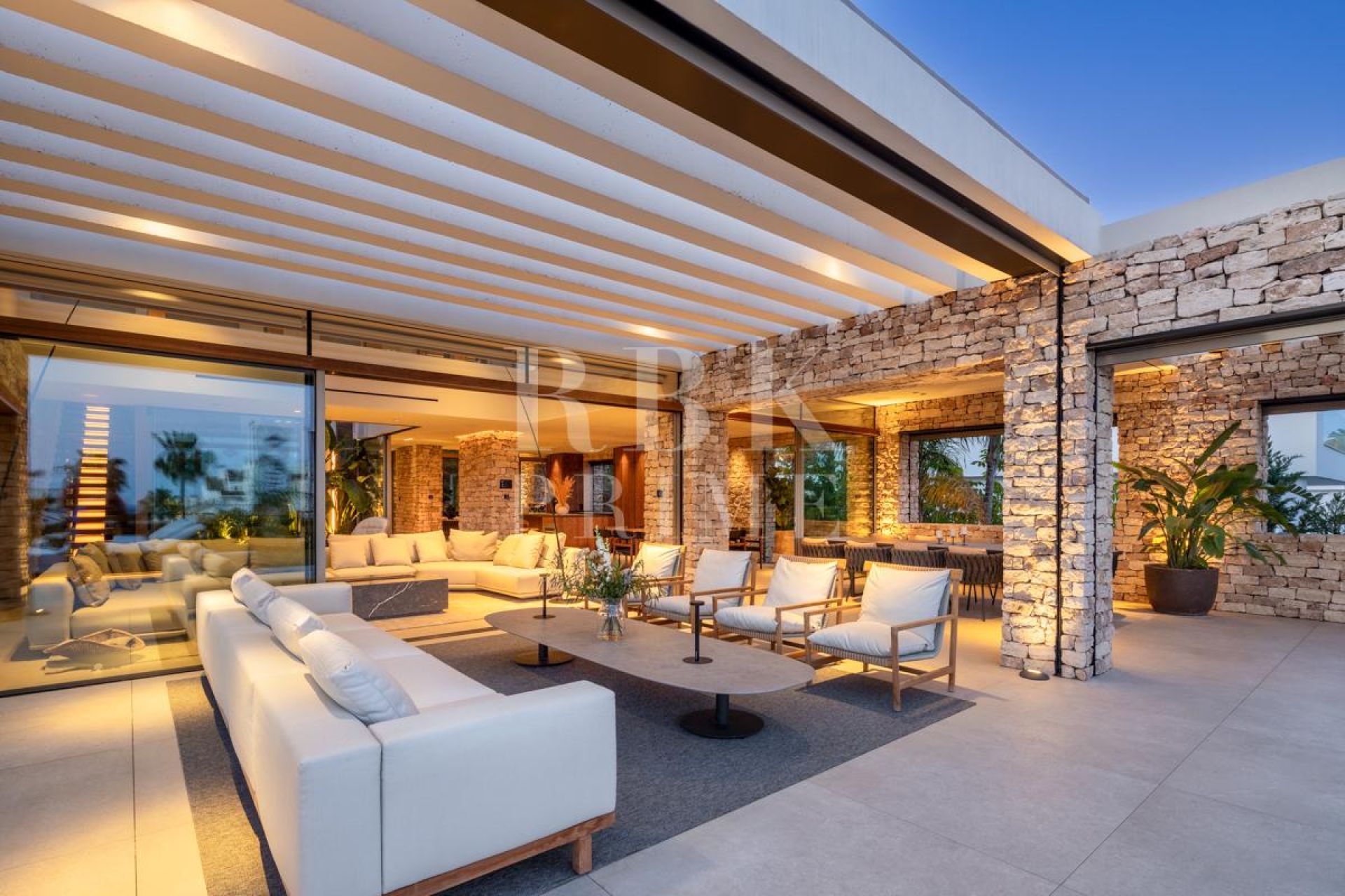 Available - Villa - Málaga - Costa del Sol