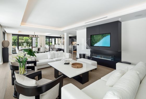 Available - Villa - Málaga - Costa del Sol