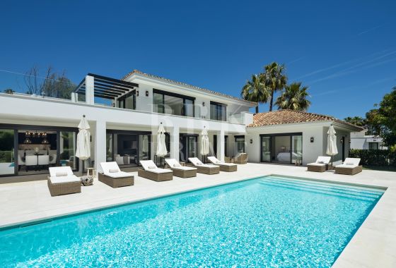 Available - Villa - Málaga - Costa del Sol