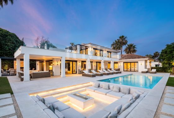 Available - Villa - Málaga - Costa del Sol