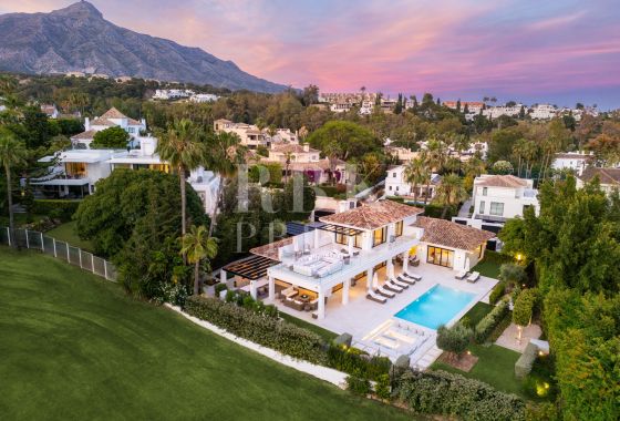 Available - Villa - Málaga - Costa del Sol