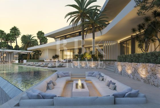 Villa · Available - Málaga