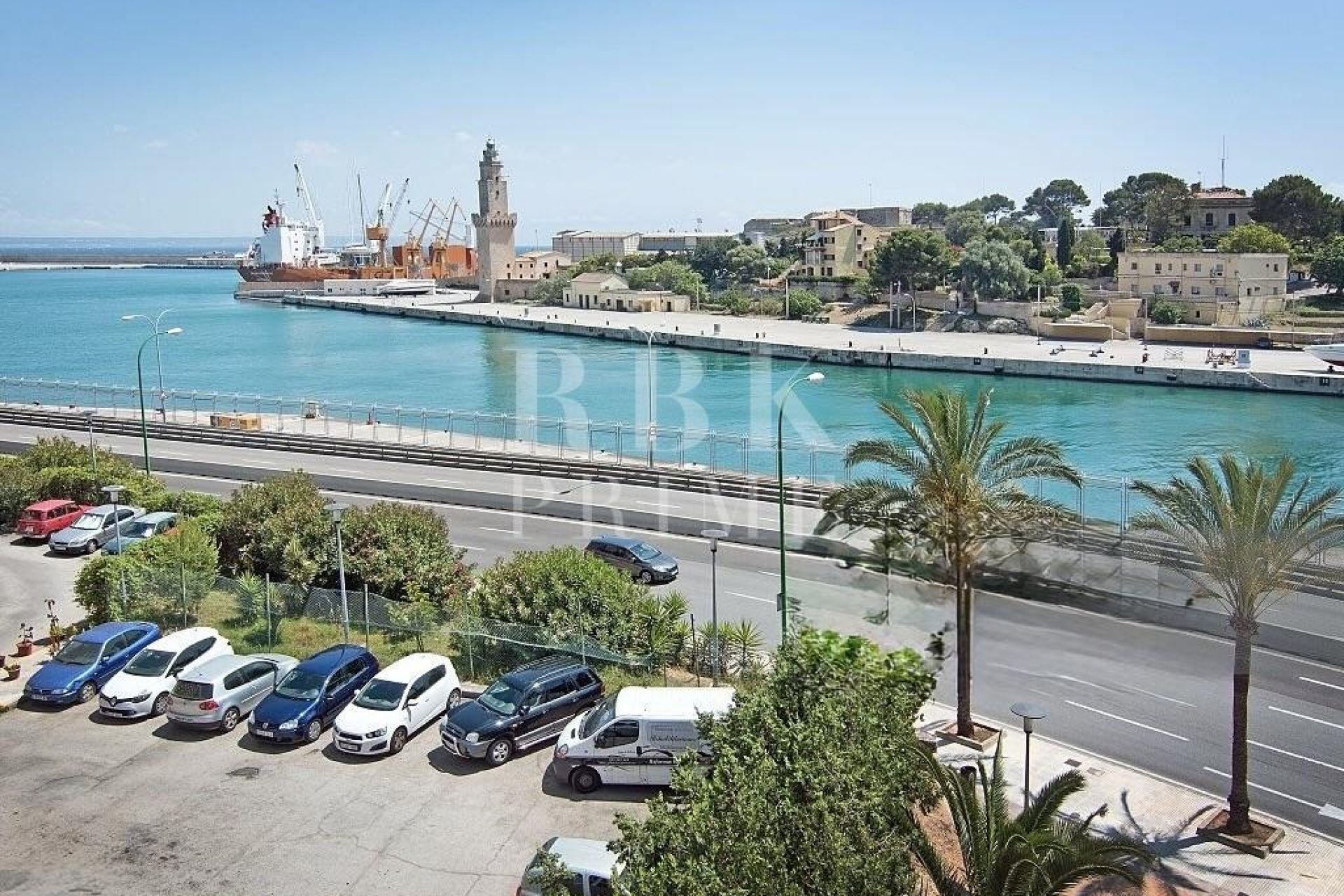 Available - Urban plot - Palma