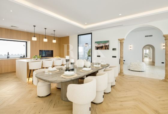 Villa · Available - Málaga