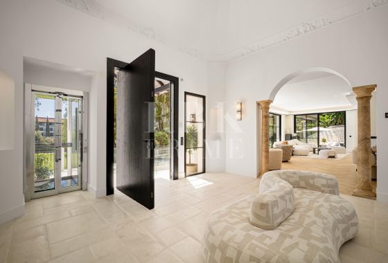 Villa · Available - Málaga