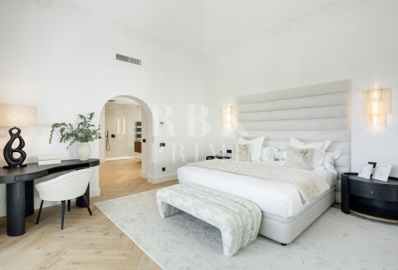 Villa · Available - Málaga