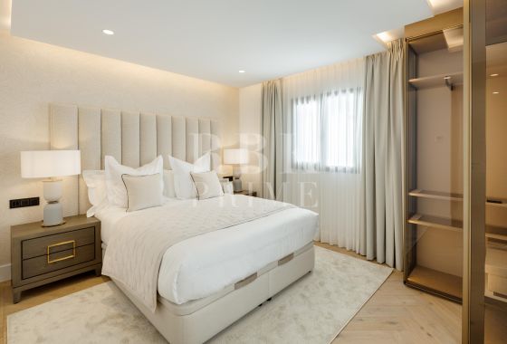 Villa · Available - Málaga