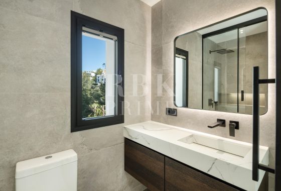 Villa · Available - Málaga